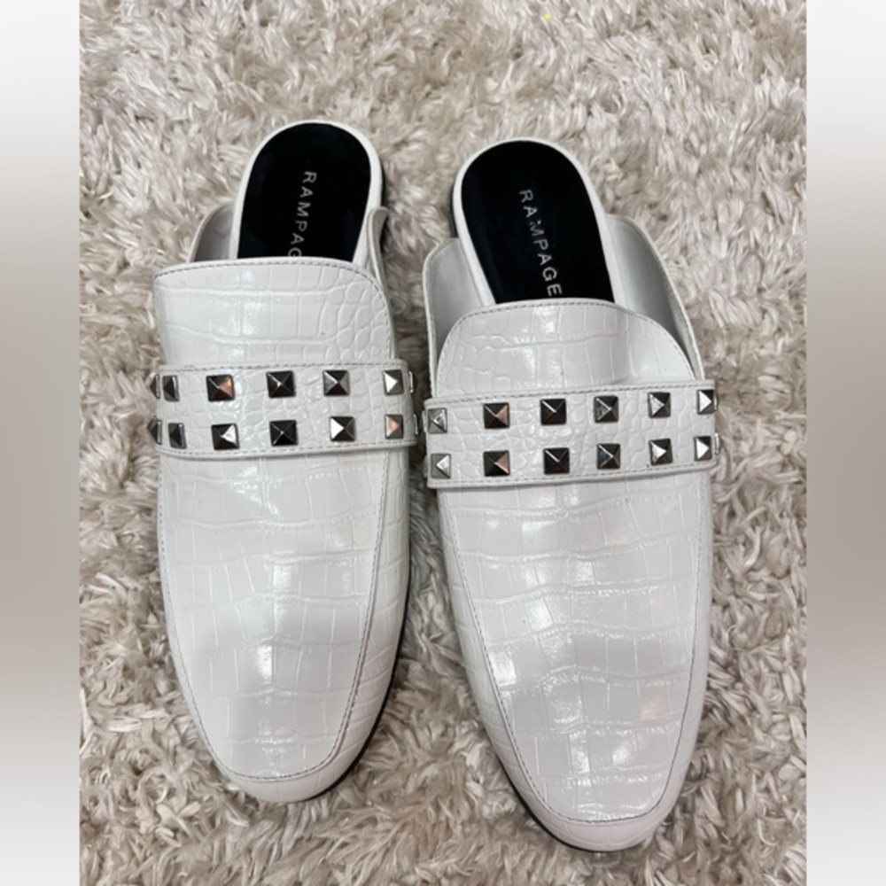 New Rampage Brady White Mules Size 9.5